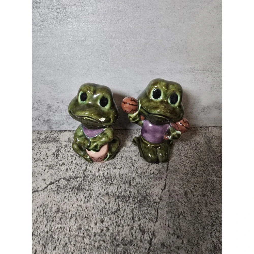 Lot of 2 Vtg Frogs Ceramic Figurine Kitschy Cute Signed DG 1978 Band Drums Music